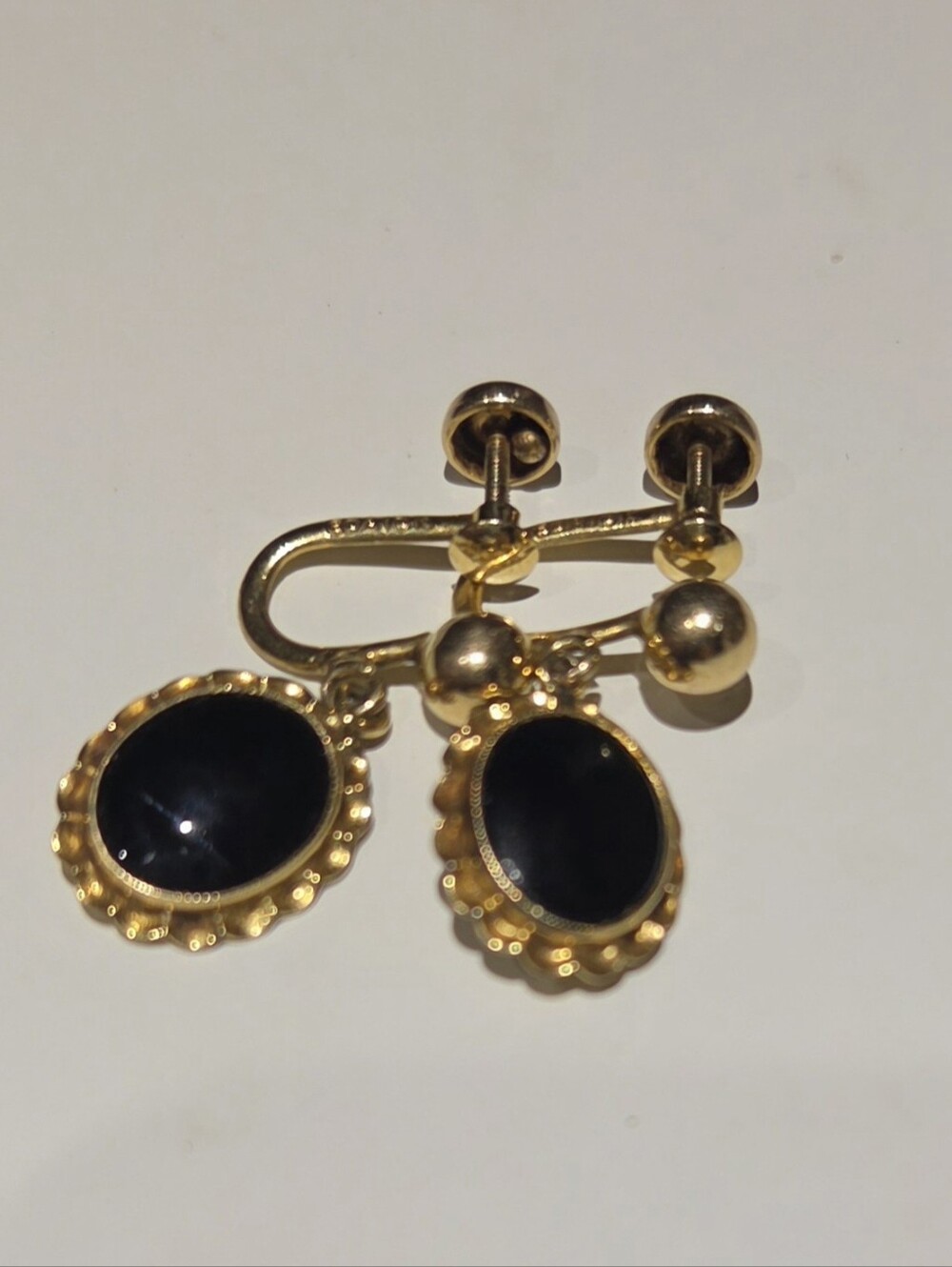 10K Yellow Gold Vintage Black Oval Drop Clip-On Earrings